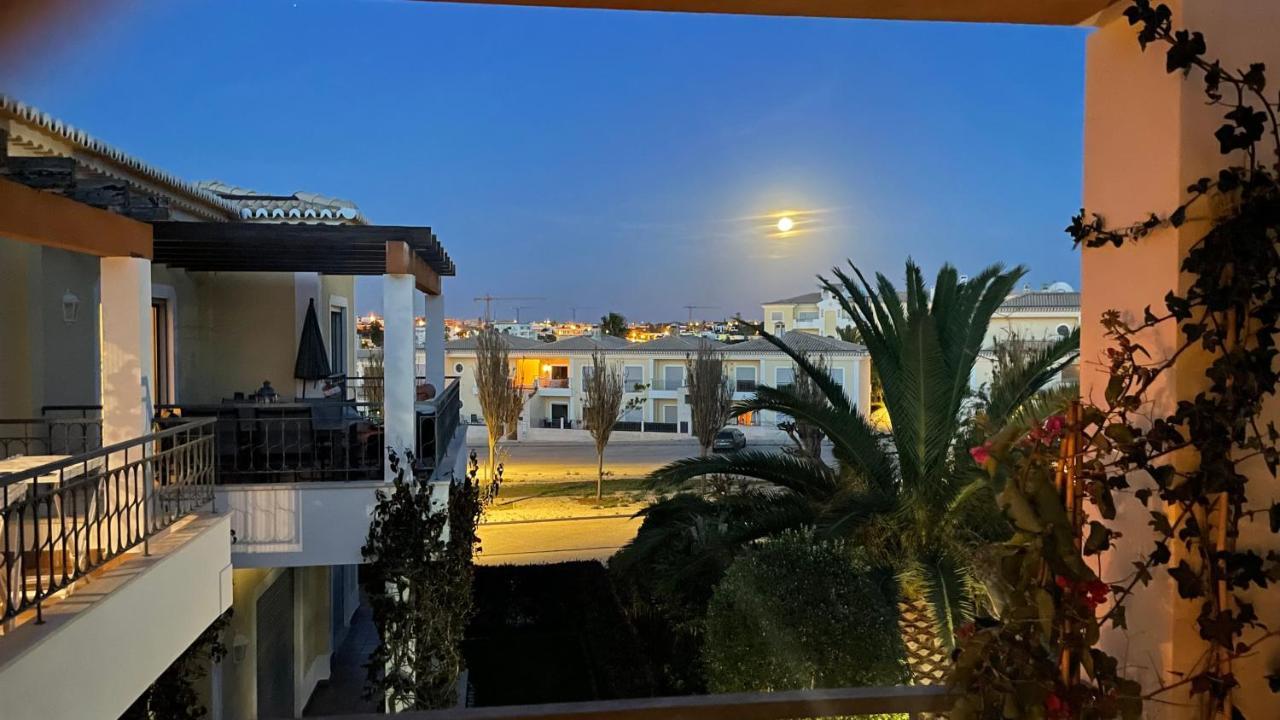 Amazing 2 Bedroom Apartment Near Beach With Pool 拉哥斯 外观 照片